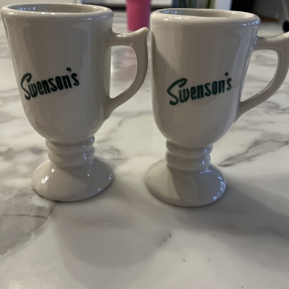 2 Swenson's  Restaurant White Green Logo Ceramic Coffee Tea Cup Mug Ice Cream